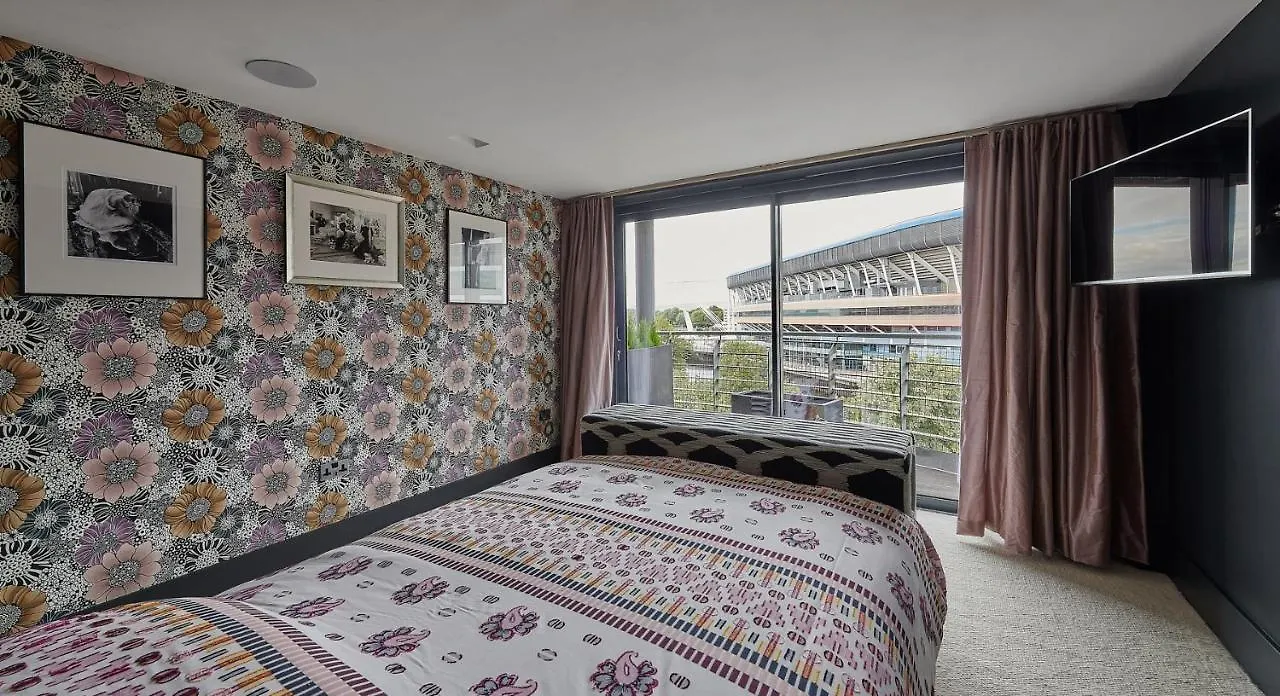 Millview - Luxury 4 Bedroom Penthouse In 카디프 영국